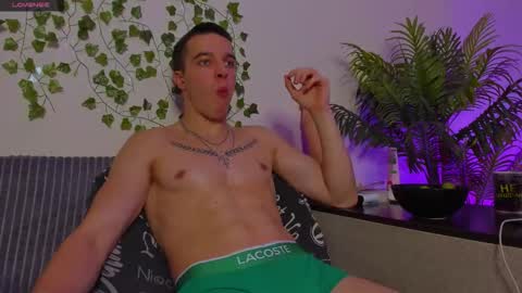 Snapshot of bravo_maestro chatting on 11/20/25, 02:39 Johny Bravo online show from 11/20/25, 02:39