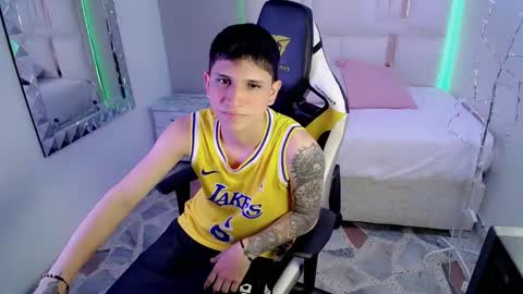 Snapshot of brayan_lopezz chatting on 01/07/25, 04:37 BRAYAN online show from 01/07/25, 04:37