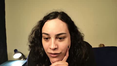 Snapshot of braziliantgirl chatting on 12/20/24, 01:47 Thalia online show from 12/20/24, 01:47