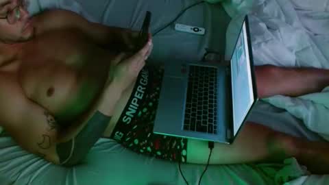 Breadcrumbsss online show from 12/18/25, 12:49