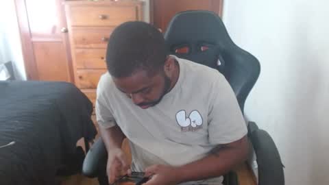 Breadw1nnah online show from 10/04/25, 07:56