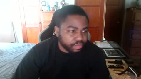 Snapshot of breadw1nnah chatting on 06/19/26, 05:06 Breadw1nnah online show from 06/19/26, 05:06