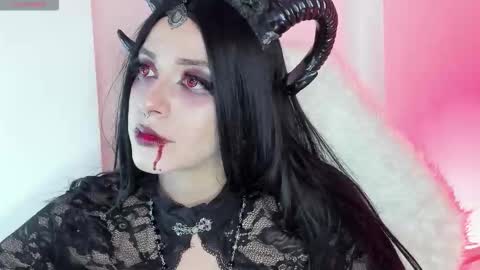 Rei  online show from 10/23/25, 04:23