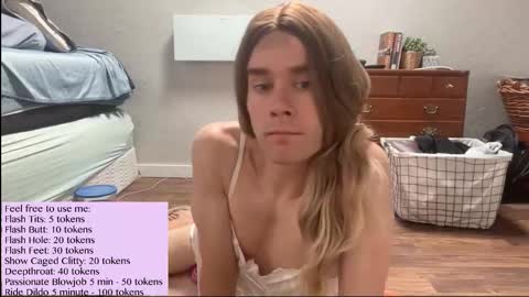 Snapshot of breakingkatie chatting on 11/07/25, 04:18 BreakingKatie online show from 11/07/25, 04:18