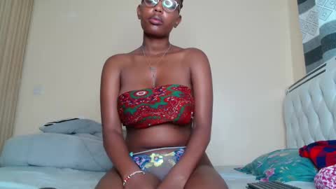 Snapshot of bree_beauty chatting on 03/20/26, 04:39 bree_beauty online show from 03/20/26, 04:39