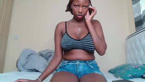 Snapshot of bree_beauty chatting on 04/15/26, 08:32 bree_beauty online show from 04/15/26, 08:32