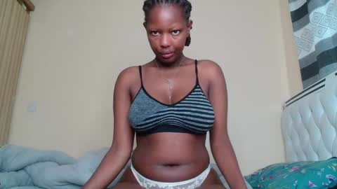 Snapshot of bree_beauty chatting on 04/23/26, 04:24 bree_beauty online show from 04/23/26, 04:24