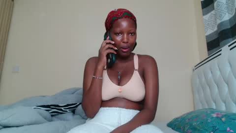 Snapshot of bree_beauty chatting on 04/27/26, 07:45 bree_beauty online show from 04/27/26, 07:45