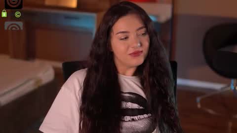 Leah online show from 09/11/25, 04:12