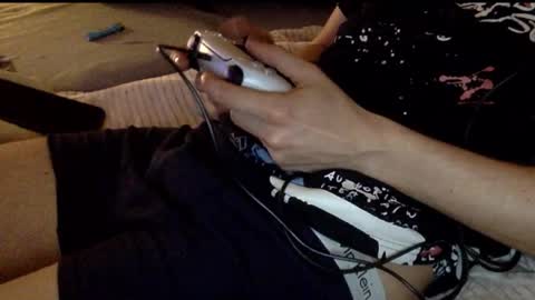 Snapshot of breezydicks chatting on 10/16/25, 04:57 breezydicks online show from 10/16/25, 04:57