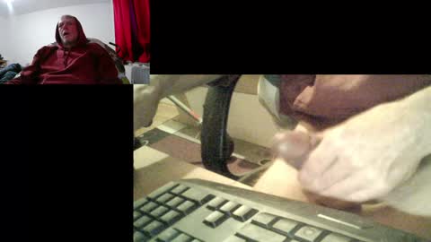 Snapshot of bremer64 chatting on 01/12/25, 11:07 bremer64 online show from 01/12/25, 11:07