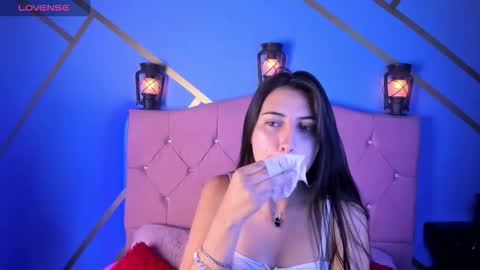 Snapshot of brenda1307 chatting on 11/14/25, 09:35 Brenda moris online show from 11/14/25, 09:35