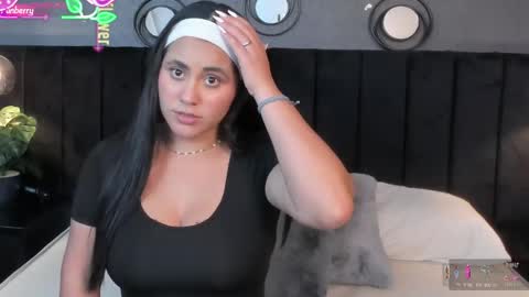 Snapshot of brenda__garcia chatting on 05/19/26, 04:41 online show from 05/19/26, 04:41