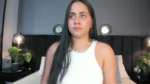 Snapshot of brenda__garcia chatting on 06/05/26, 03:13 online show from 06/05/26, 03:13