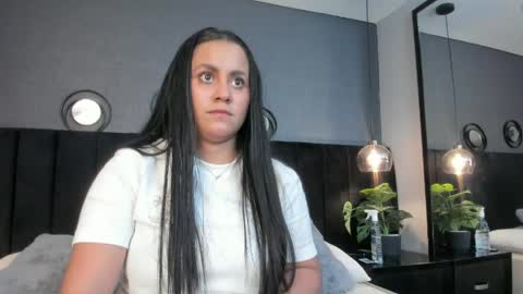 Snapshot of brenda__garcia chatting on 06/07/26, 02:27 online show from 06/07/26, 02:27