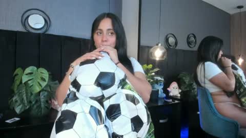Snapshot of brenda__garcia chatting on 06/14/26, 02:24 online show from 06/14/26, 02:24