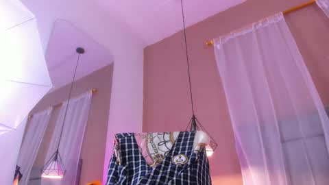 Snapshot of brenda_lott chatting on 12/14/25, 12:05 Brenda online show from 12/14/25, 12:05