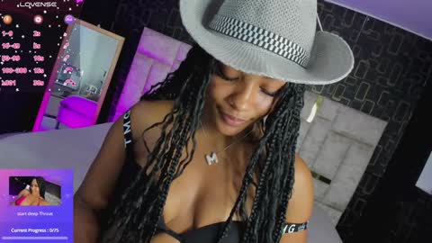 Snapshot of brenda_nova18 chatting on 01/27/25, 02:13 Brenda online show from 01/27/25, 02:13