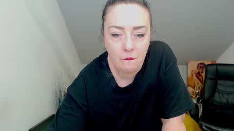 Snapshot of brenda_skye chatting on 12/17/24, 03:39 Brenda Skye online show from 12/17/24, 03:39
