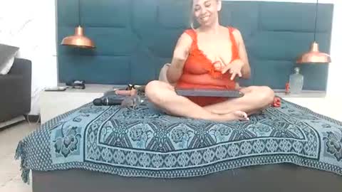 BRENDA VELASQUEZ online show from 06/20/26, 06:22