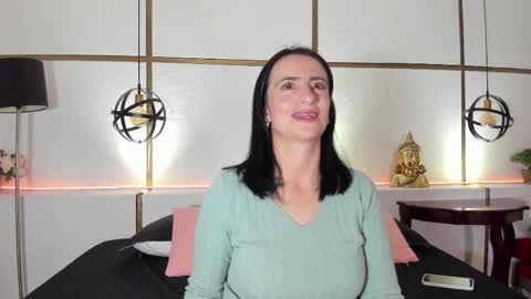 Snapshot of brendacantorel chatting on 09/29/25, 12:10 MeganBeaked online show from 09/29/25, 12:10