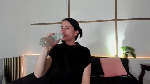 Snapshot of brendacantorel chatting on 10/16/25, 01:01 MeganBeaked online show from 10/16/25, 01:01