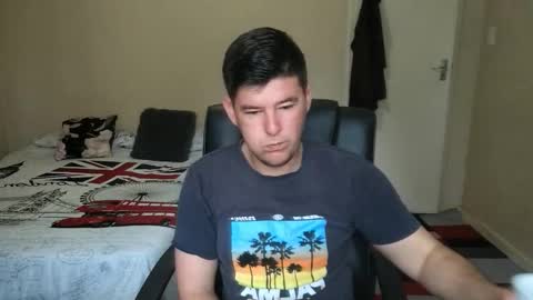 ask me lol online show from 10/20/25, 04:46