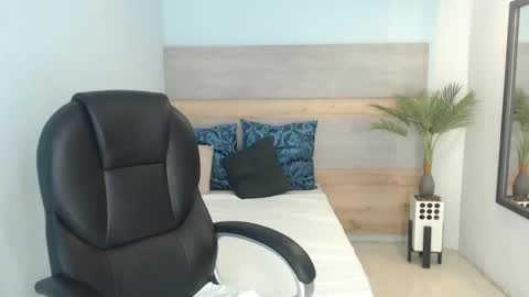 Brenda online show from 10/28/25, 02:26