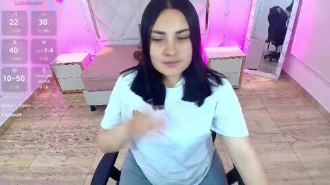 Snapshot of brendda_tay chatting on 09/15/25, 03:17 BRENDDA  online show from 09/15/25, 03:17