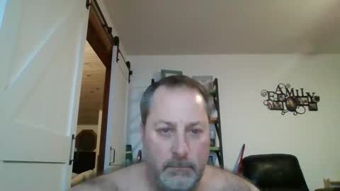 Snapshot of brettsky chatting on 01/08/25, 05:16 hey online show from 01/08/25, 05:16