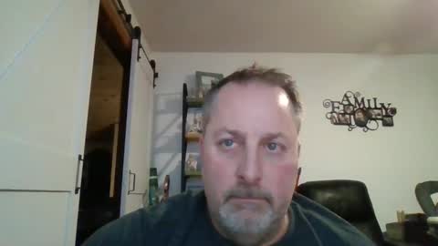 Snapshot of brettsky chatting on 01/11/25, 12:22 hey online show from 01/11/25, 12:22