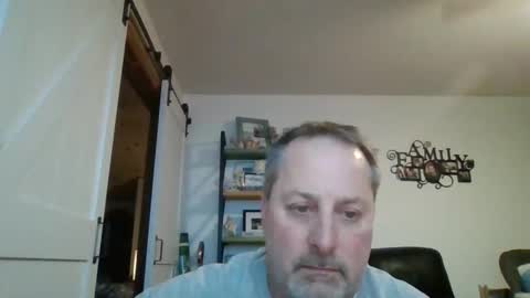Snapshot of brettsky chatting on 01/25/25, 01:32 hey online show from 01/25/25, 01:32