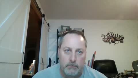 Snapshot of brettsky chatting on 03/08/25, 01:28 hey online show from 03/08/25, 01:28