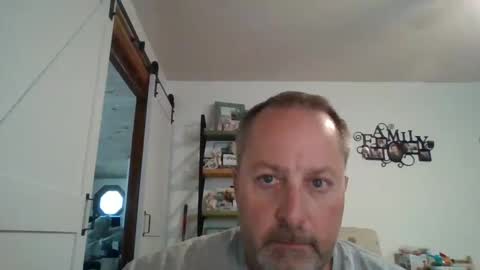 Snapshot of brettsky chatting on 09/22/25, 12:29 hey online show from 09/22/25, 12:29