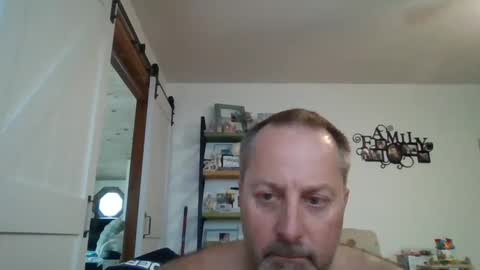 Snapshot of brettsky chatting on 09/23/25, 03:59 hey online show from 09/23/25, 03:59