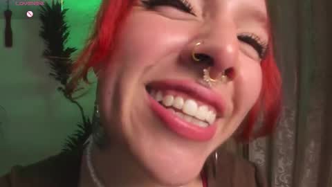 Snapshot of bri_von_dhara_ chatting on 10/29/25, 07:48 Bri online show from 10/29/25, 07:48