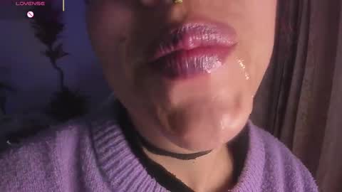 Snapshot of bri_von_dhara_ chatting on 11/06/25, 11:55 Bri online show from 11/06/25, 11:55