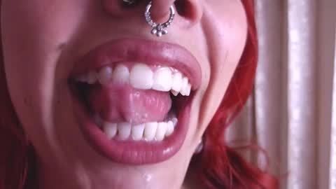 Snapshot of bri_von_dhara_ chatting on 11/27/25, 12:40 Bri online show from 11/27/25, 12:40