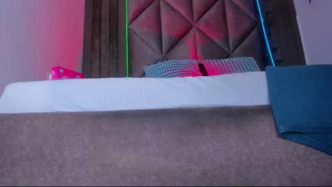 B R I A  online show from 12/05/25, 07:54