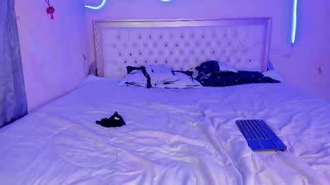 briana_hot03 online show from 11/10/25, 06:29