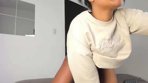 briana_larson online show from 09/09/25, 03:50