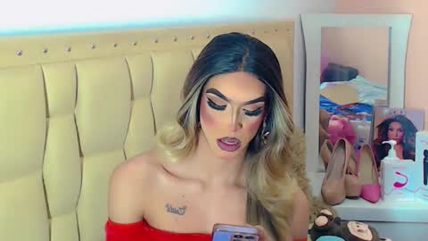 BRIANA online show from 12/04/25, 03:16