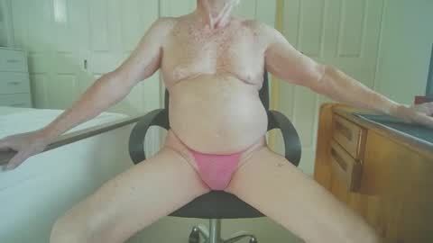 Snapshot of brianj_22 chatting on 12/17/25, 01:44 Brianj 22 online show from 12/17/25, 01:44
