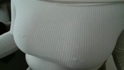 Snapshot of brianna_anny chatting on 04/24/26, 10:50 shiny smile online show from 04/24/26, 10:50