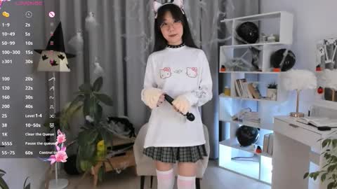 Hanna online show from 10/31/25, 01:17