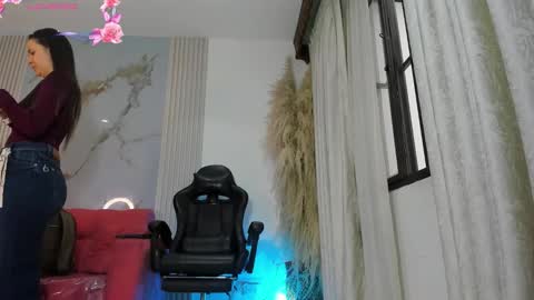    online show from 10/11/25, 11:53