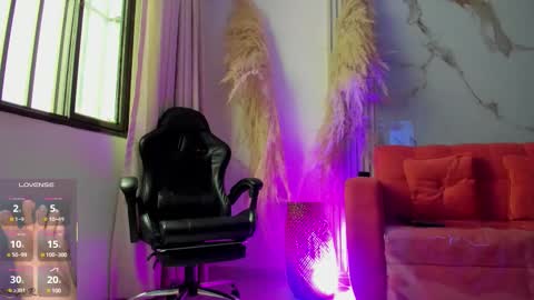    online show from 10/17/25, 12:41