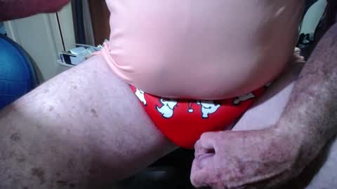 Snapshot of briefsguy52 chatting on 12/25/24, 12:37 briefsguy52 online show from 12/25/24, 12:37
