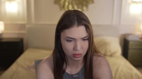 Snapshot of bright_diamonds_054 chatting on 09/09/25, 06:35 Diamonds Girls online show from 09/09/25, 06:35