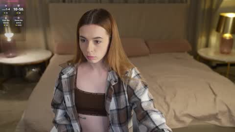 Snapshot of bright_diamonds_054 chatting on 10/06/25, 06:27 Diamonds Girls online show from 10/06/25, 06:27